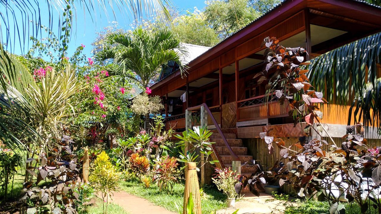 Hotel Panorama Backpackers Bunaken Zewnętrze zdjęcie